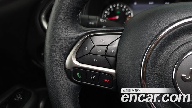 Jeep Renegade 2022 — photo 28