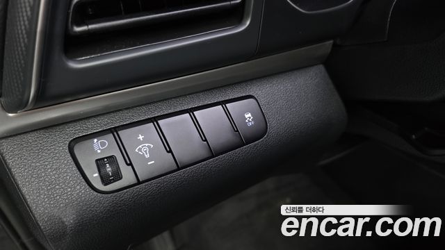Hyundai AVANTE 2019 — photo 15