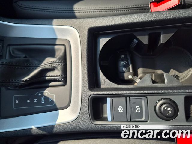 Audi Q3 2022 — photo 9