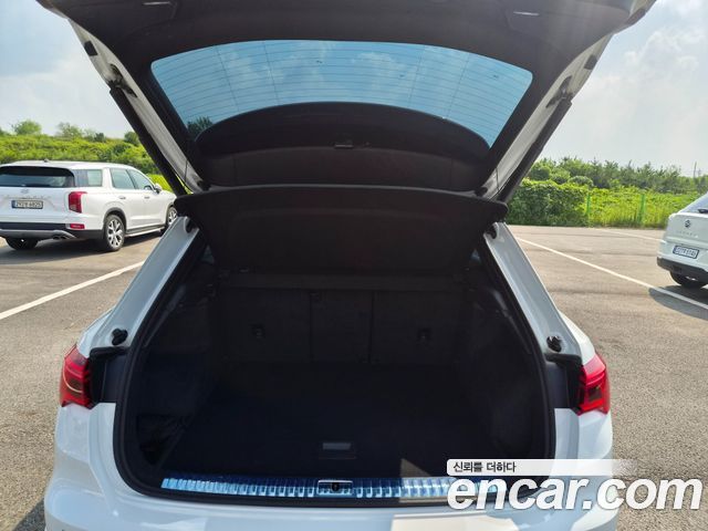 Audi Q3 2022 — photo 15