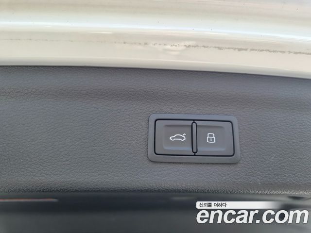 Audi Q3 2022 — photo 16