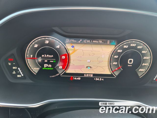 Audi Q3 2022 — photo 17