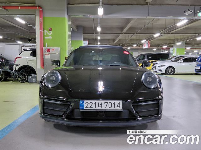 Porsche 911 2023 — photo 3
