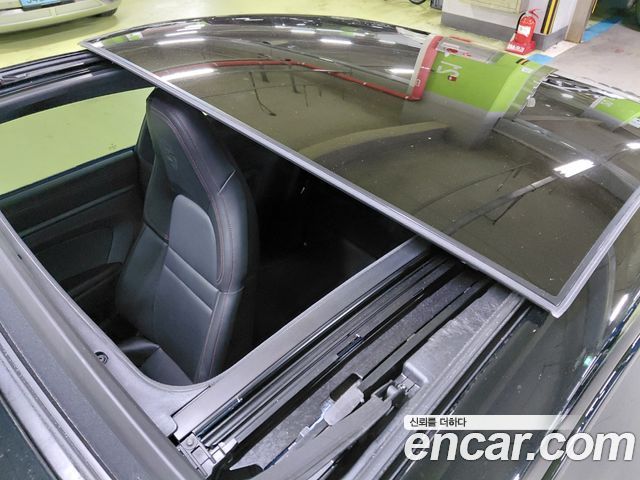 Porsche 911 2023 — photo 6