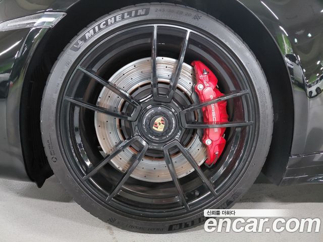Porsche 911 2023 — photo 7