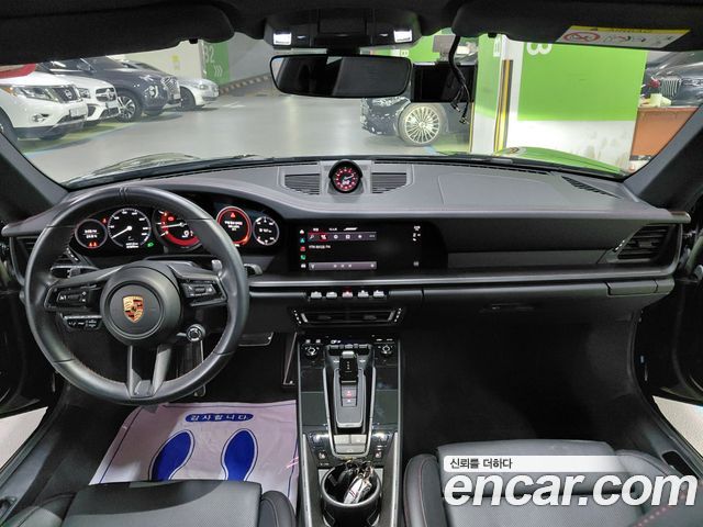 Porsche 911 2023 — photo 12