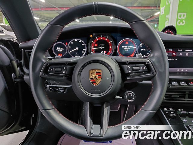 Porsche 911 2023 — photo 13