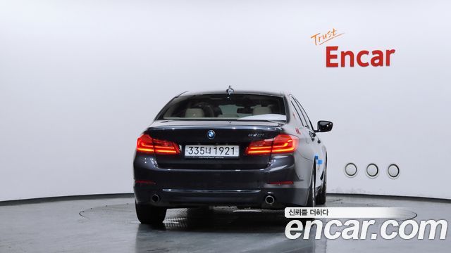 BMW 5-Series 2020 — photo 4