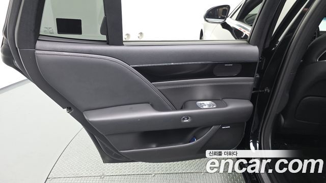 Genesis G90 2022 — photo 15