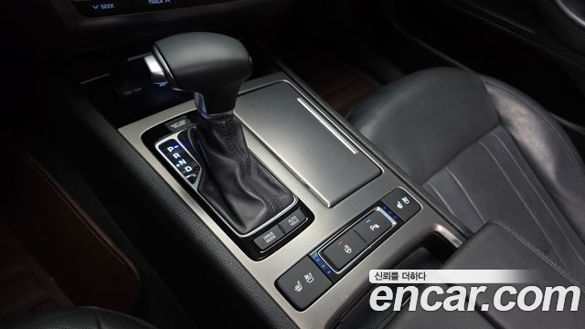 Hyundai Genesis 2016 — photo 9