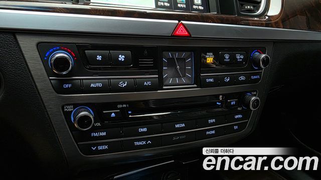 Hyundai Genesis 2016 — photo 16