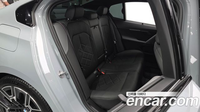 BMW 5-Series 2026 — photo 18