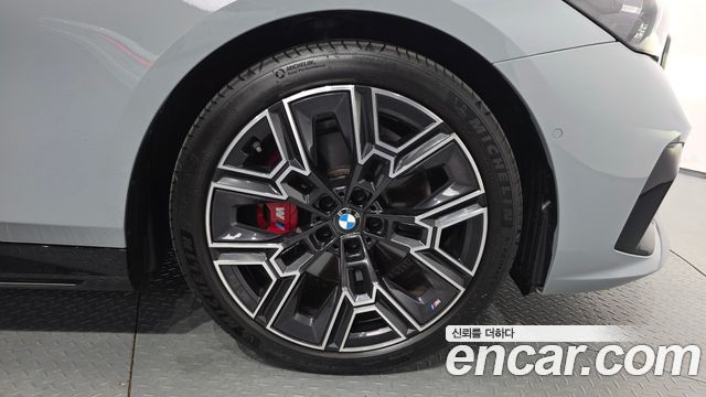 BMW 5-Series 2026 — photo 7