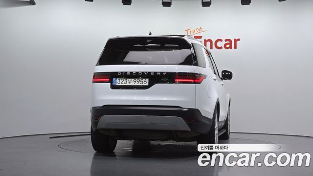Land Rover Discovery 2022 — photo 4
