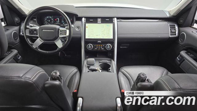Land Rover Discovery 2022 — photo 7