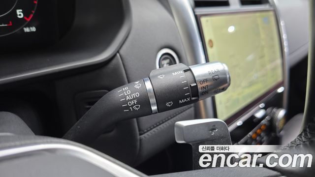 Land Rover Discovery 2022 — photo 20