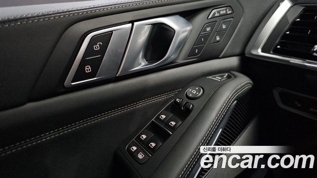 BMW X7 2026 — photo 28