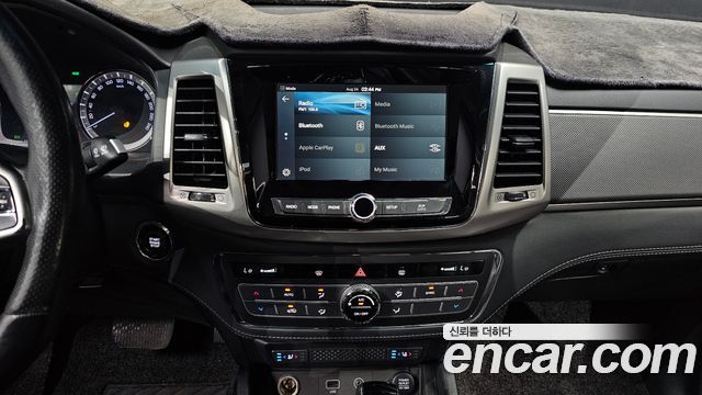 KG Mobility Rexton 2018 — photo 15