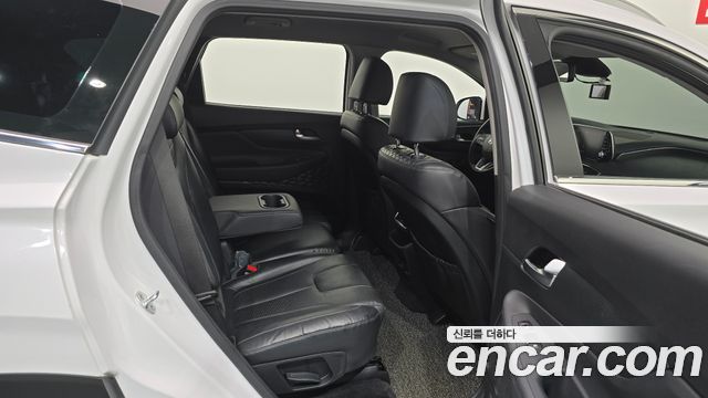 Hyundai Santafe 2019 — photo 17