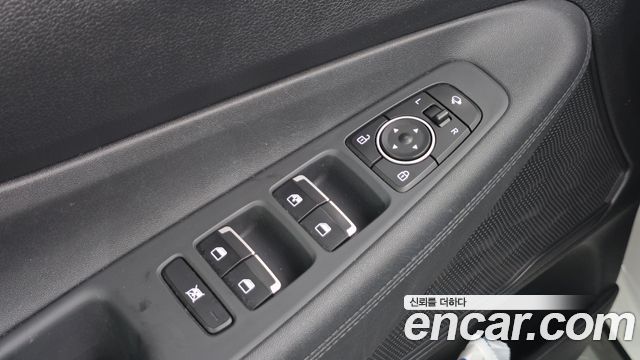 Hyundai Santafe 2019 — photo 28