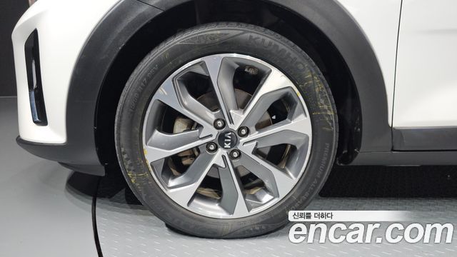 Kia Stonic 2018 — photo 5