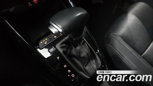 Kia Stonic 2018 — photo 12