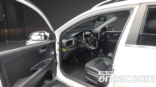 Kia Stonic 2018 — photo 13