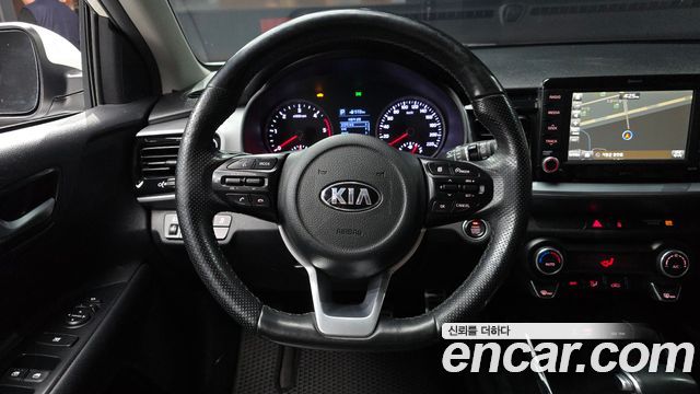 Kia Stonic 2018 — photo 19