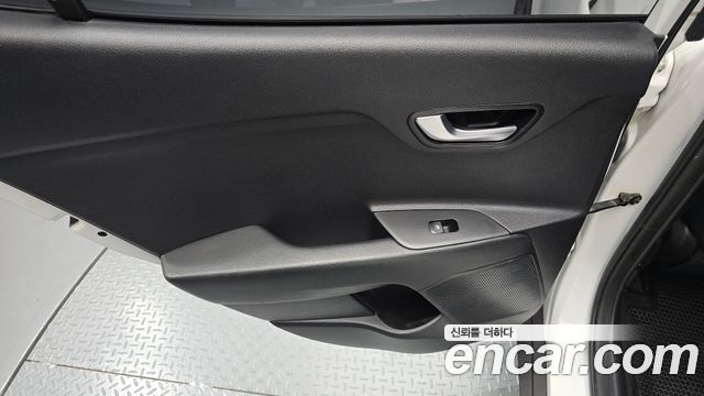 Kia Stonic 2018 — photo 15