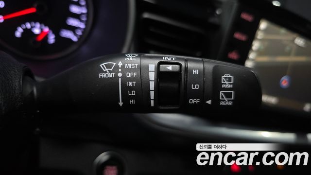 Kia Stonic 2018 — photo 28
