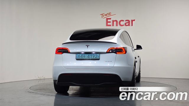 Tesla Model Y 2022 — photo 4