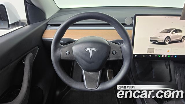 Tesla Model Y 2022 — photo 20