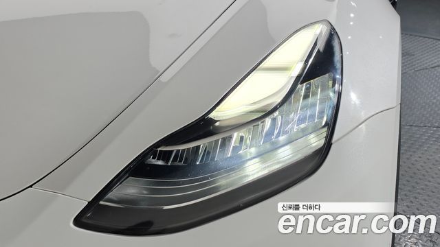 Tesla Model Y 2022 — photo 8