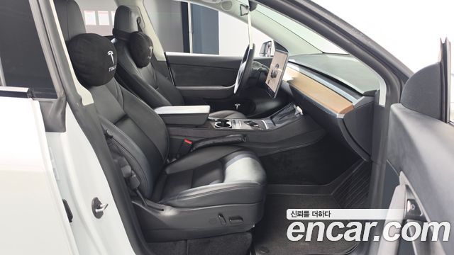 Tesla Model Y 2022 — photo 16