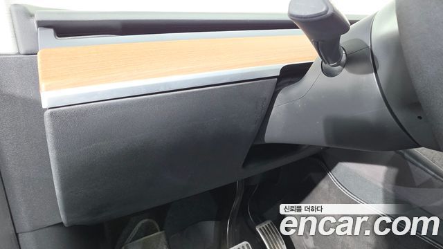 Tesla Model Y 2022 — photo 31