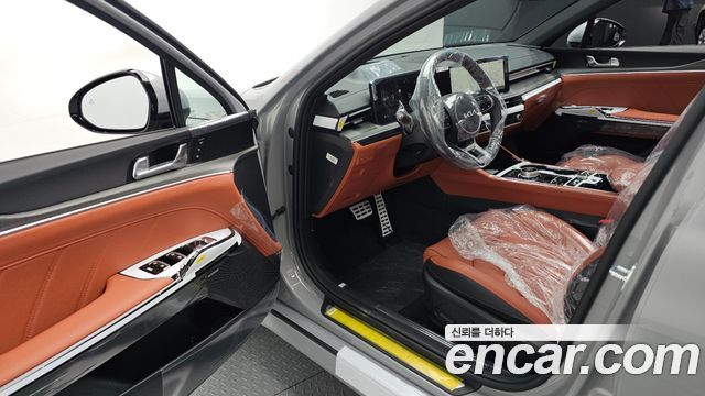 Kia K5 2027 — photo 11