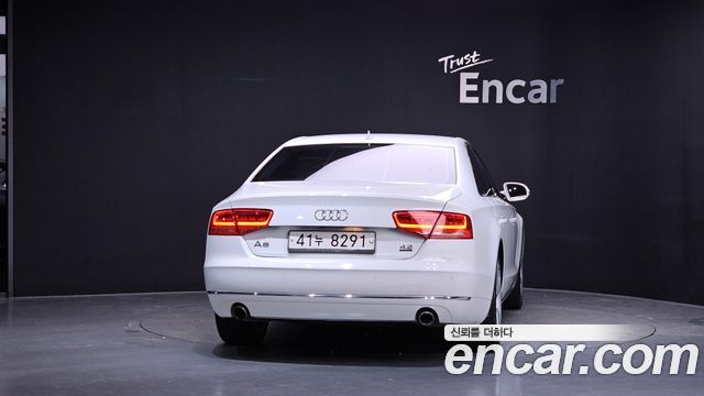 Audi A8 2011 — photo 4