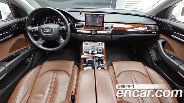 Audi A8 2011 — photo 7
