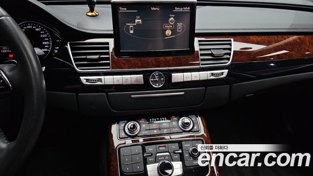 Audi A8 2011 — photo 13