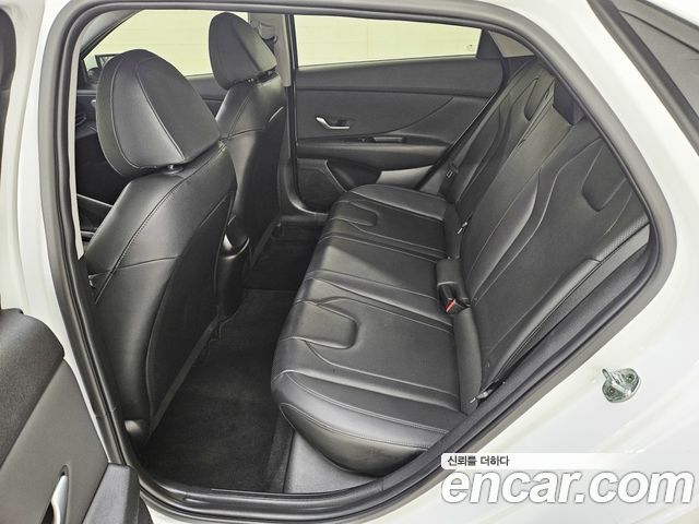 Hyundai AVANTE 2021 — photo 11