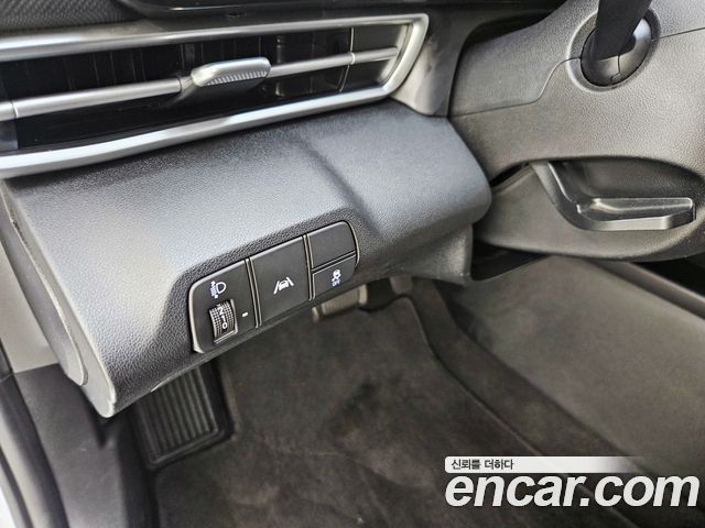 Hyundai AVANTE 2021 — photo 16
