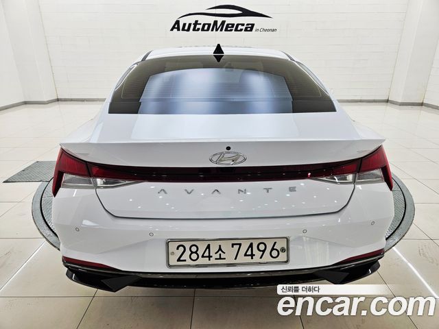 Hyundai AVANTE 2021 — photo 18