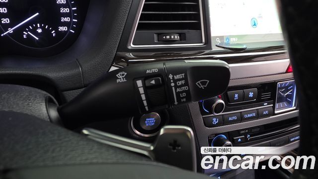 Genesis G80 2018 — photo 26