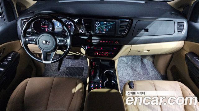 Kia Canival 2019 — photo 10