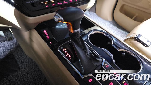 Kia Canival 2019 — photo 12