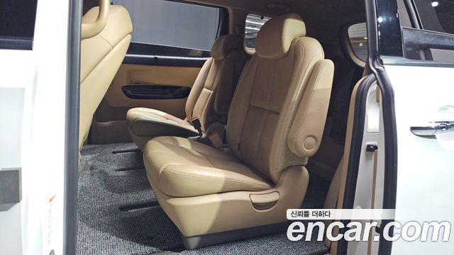 Kia Canival 2019 — photo 18
