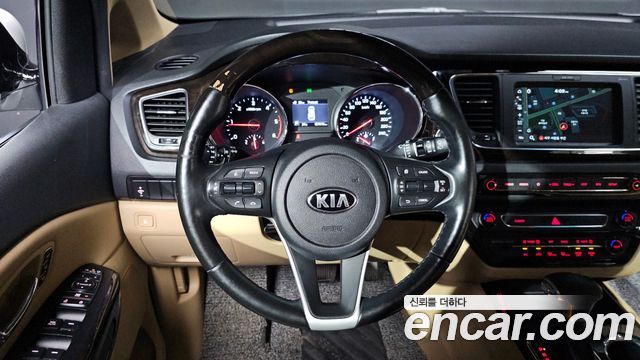 Kia Canival 2019 — photo 19