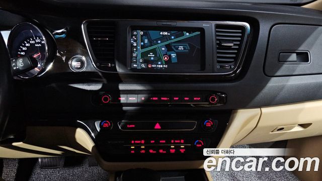 Kia Canival 2019 — photo 20