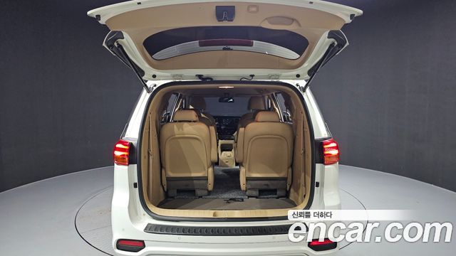 Kia Canival 2019 — photo 26