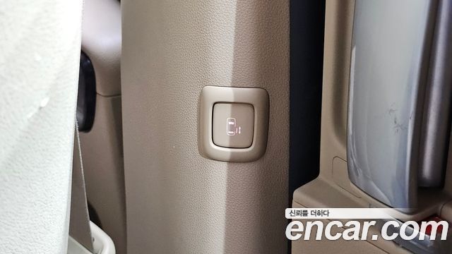 Kia Canival 2019 — photo 32